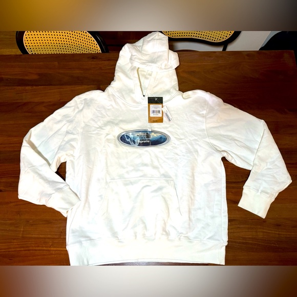 SUPREME®/THE NORTH FACE® LENTICULAR MOUNTAINS HOODED SWEATSHIRT